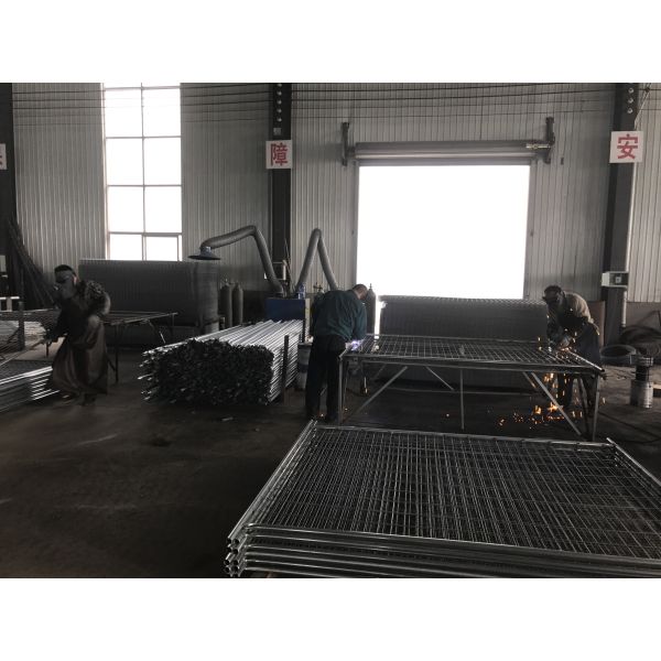 HDG temporary fence panels 2.1m*2.4m hot dipped galvanized to be 42 microns zinc layer OD 32mm tubing x 2.00mm thick