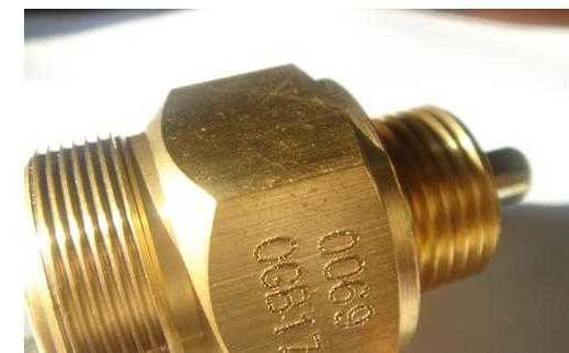 Sinotruk HOWO truck spare parts- WG9100710069 Pressure Switch  for gearbox