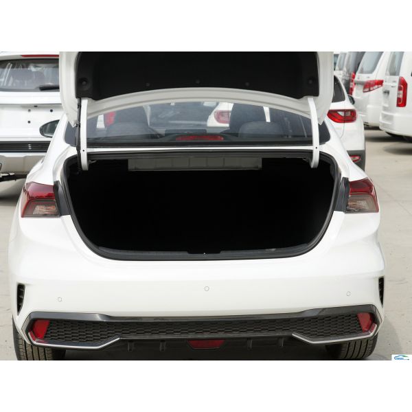 KIA K3 1.5L 1.4T Gasoline Sedan with Electric Rear Window and One Key Lifting Feature