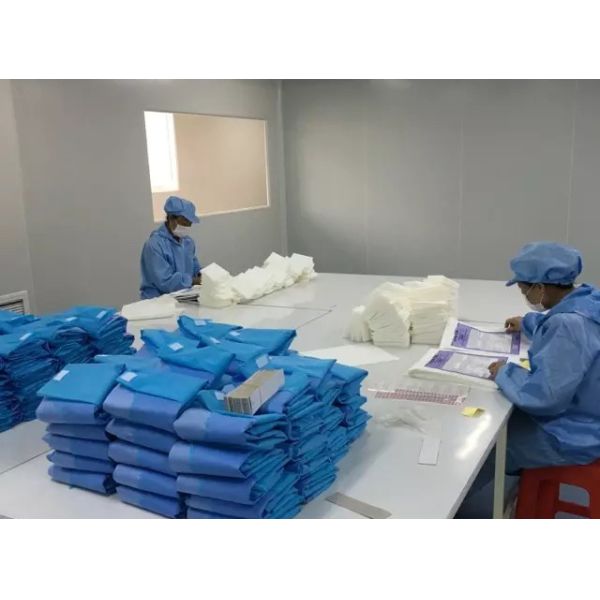 Durable Disposable Surgical Gown / Sterile Surgical Gowns Ultrasonic Seam