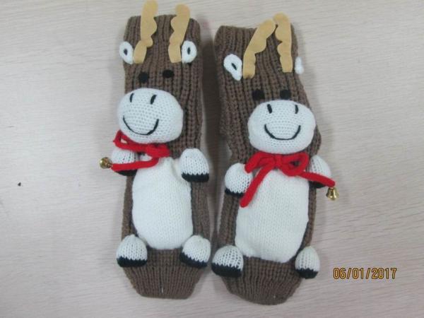 Winter Europe Christmas Knitted Thermal coffee-color Tube Floor Socks--100% acrylic--Animal cartoon
