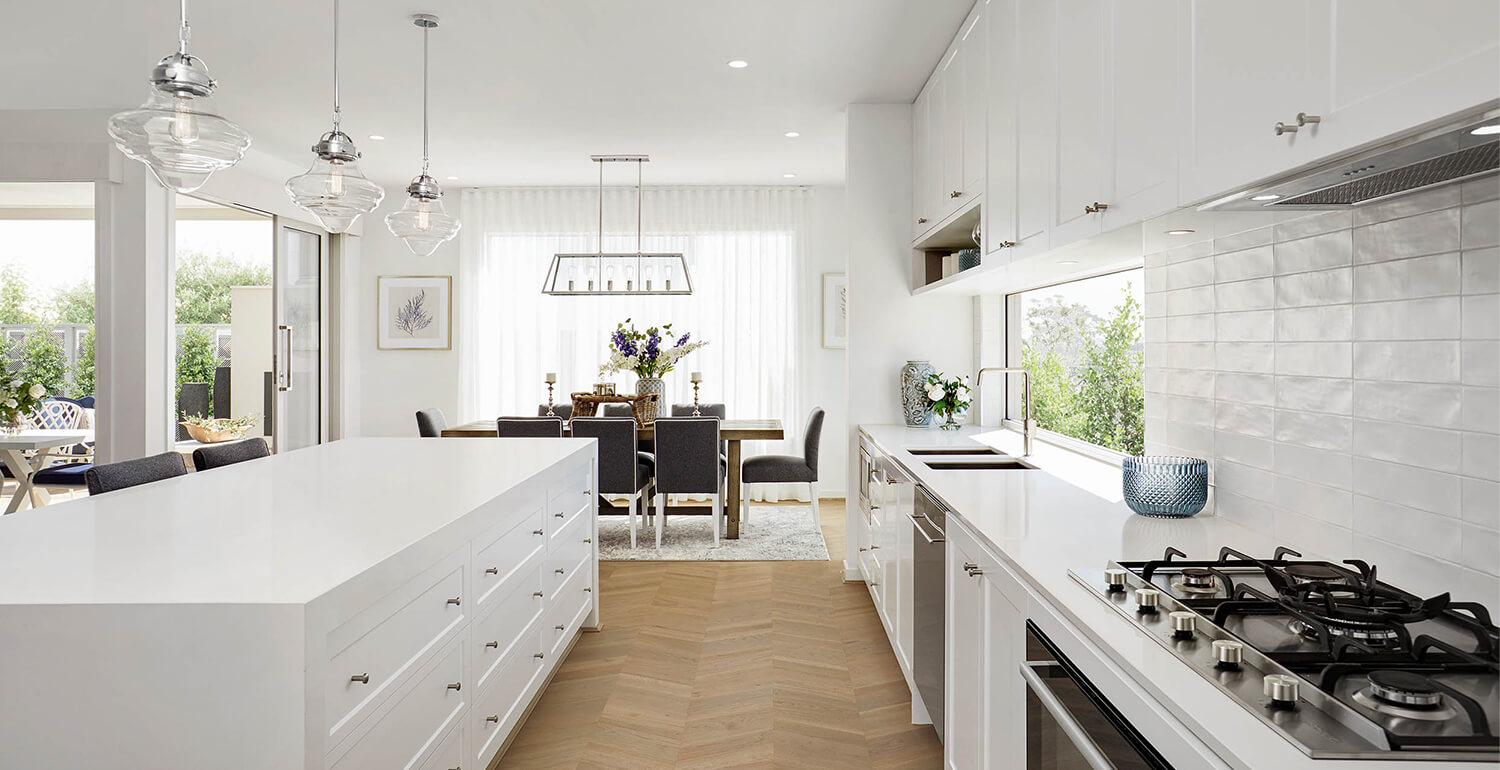 Blum Hardware American Style White Lacquer Kitchen Furniture with MDF Door Material