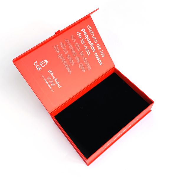 Embalaje de caja roja de lujo personalizado Regalo de marca caja de papel de cierre magnético con elegante rebanado