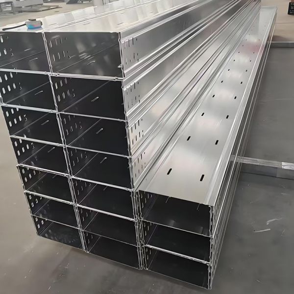 Wall Mount Solid Bottom Type Cable Tray Silver Suitable For Various Environments