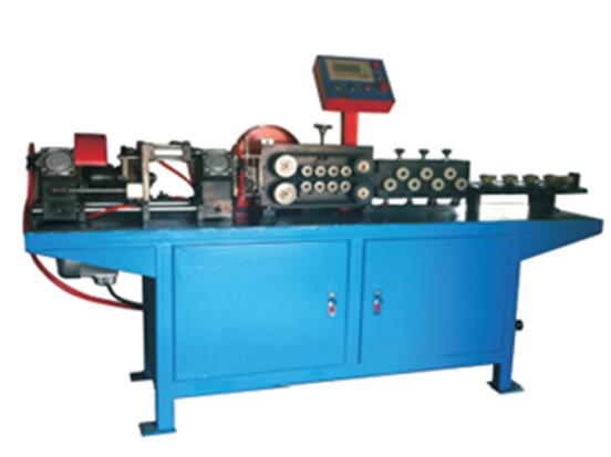 Сварочный аппарат провода конденсатора, выправлять трубки Бунды и автомат для резки