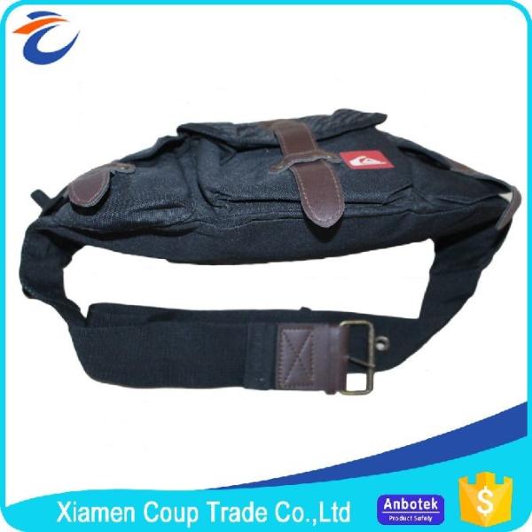 Polyester Sports Mens Waist Bag / Running Waist Bag Customized Color 36x16x2 Cm Size