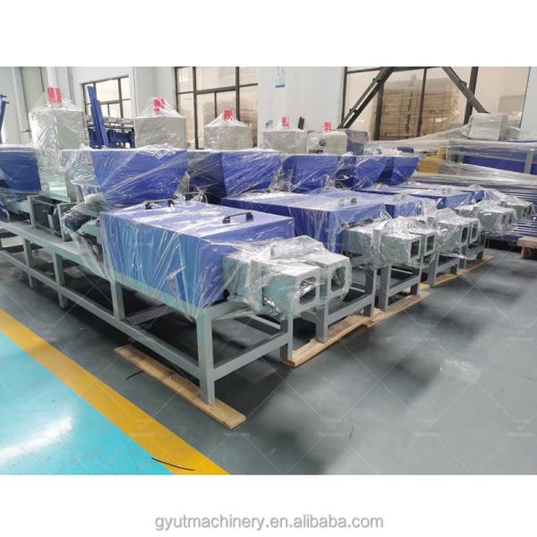Lojas de vestuário Máquina de blocos de paletes de madeira de alta capacidade com corte de serra Economia de mão de obra
