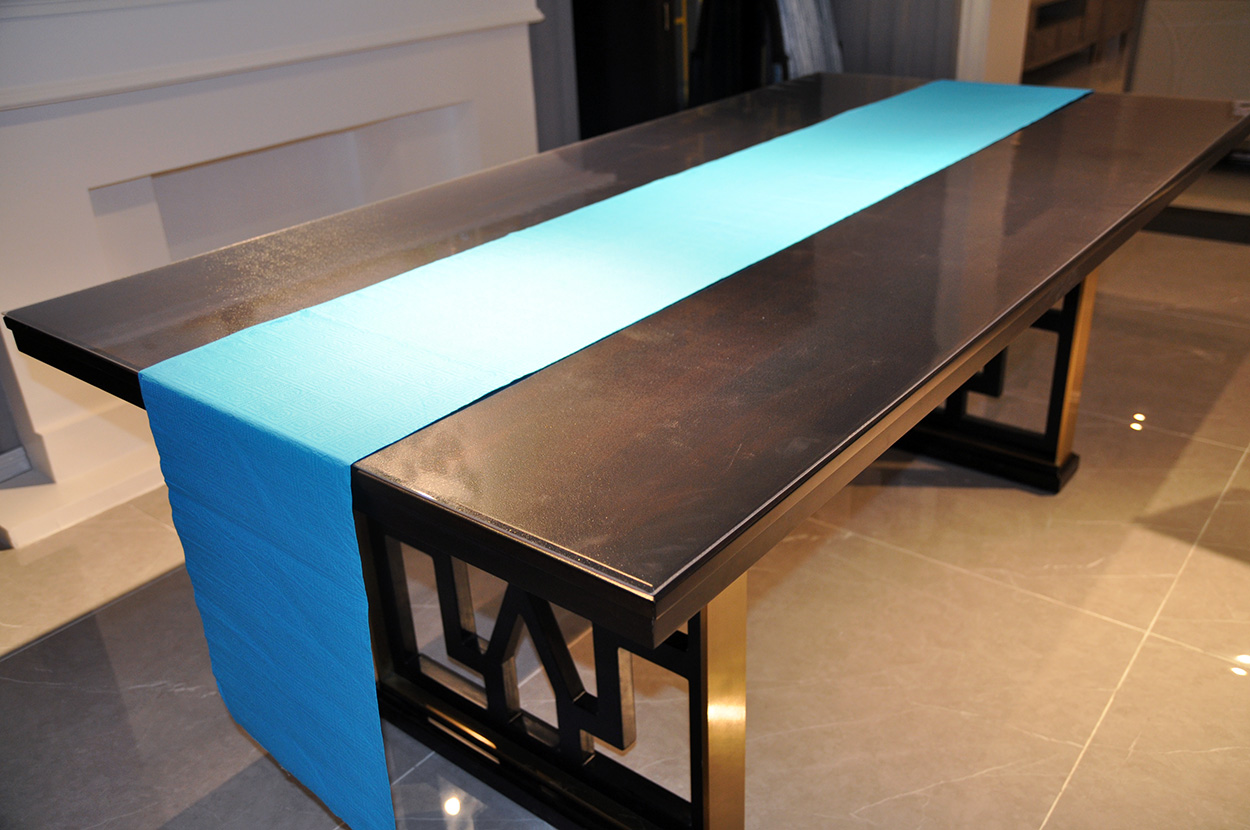 Disposable Premium Paper Tablecloths 137cm*274cm Waterproof Holiday For Party