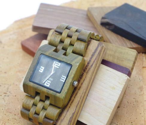 Business Vera Engraved Wooden Watches For Men 3 ATM Water Resistant