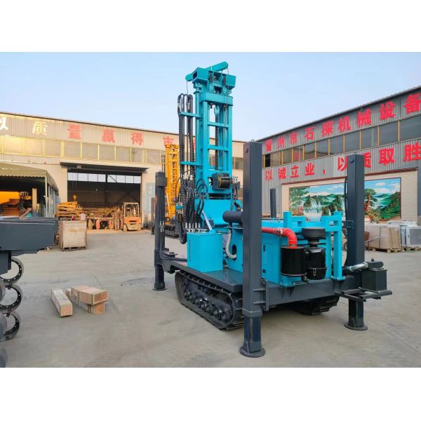 ST 180 Borehole Deep Water Well Drilling Rig Yuchai Engine Rubber Crawler Mounted Equipment