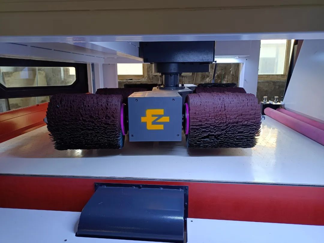 Ejon YZ1300SS Металлическая плитка с режущей ржавчиной с 47 кВт общей мощностью