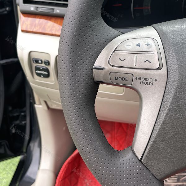Hand Sewing PU Leather Grey DIY Steering Wheel Cover For Toyota Highlander Camry Isis Mark X Zio Premio Noah Previa 2006-2015