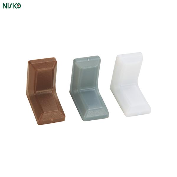 Conectores de plástico para ensamblaje: soluciones versátiles para la unión de muebles
