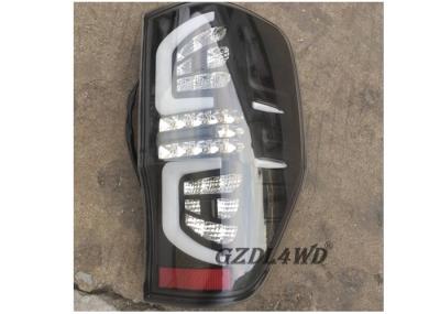 As luzes de condução do OEM 4x4, cauda 2012-2016 da parte traseira do diodo emissor de luz da guarda florestal iluminam-se