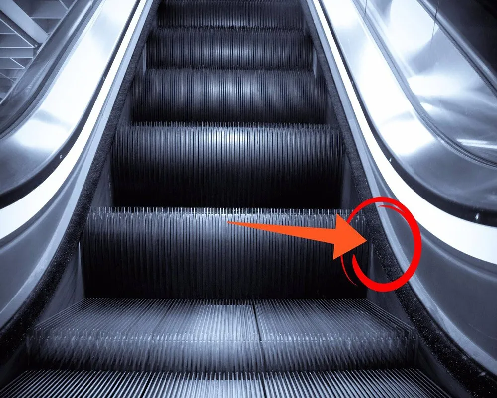 Промышленная черная нейлоновая щетка для герметизации эскалатора