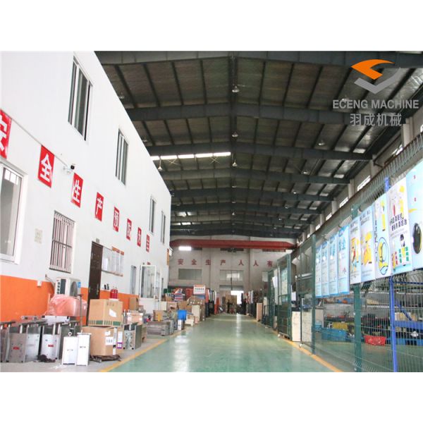 Pet Water Beverage Bottle Blow Molding Machine / Plastic Bottle Making Machine