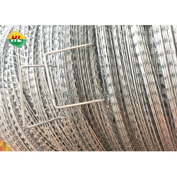 Protecting Egoza Bto16 Concertina Ripper Razor Heavy Galvanized Steel Barbed Wire Coil Security