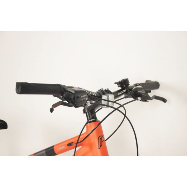 21-Speed Ladies Mountain Bike With Suntour XCT Fork 27.5 Inch MTB