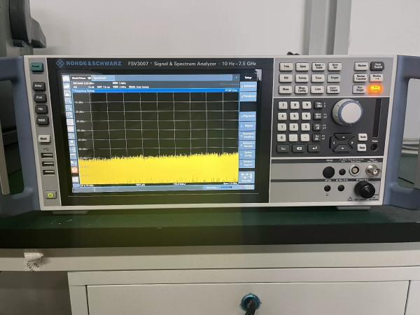 7.5 GHz Wideband Spectrum Analyzer Rohde & Schwarz R&S FSV3007