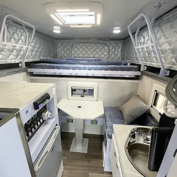 Topper Truck Travel Trailer Outdoor rv tous terrains pliable prennent le bruit 4x4 vers le haut de la remorque