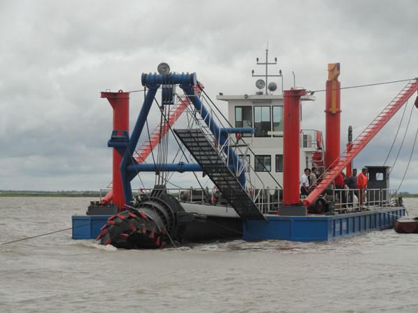 Small River Sand Dredger Hydraulic Cutter Suction Dredger With Cutter Head