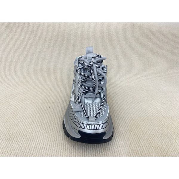 Fashion Comfort Sneakers With Mesh Upper Authentic Leather And Lacing Silver