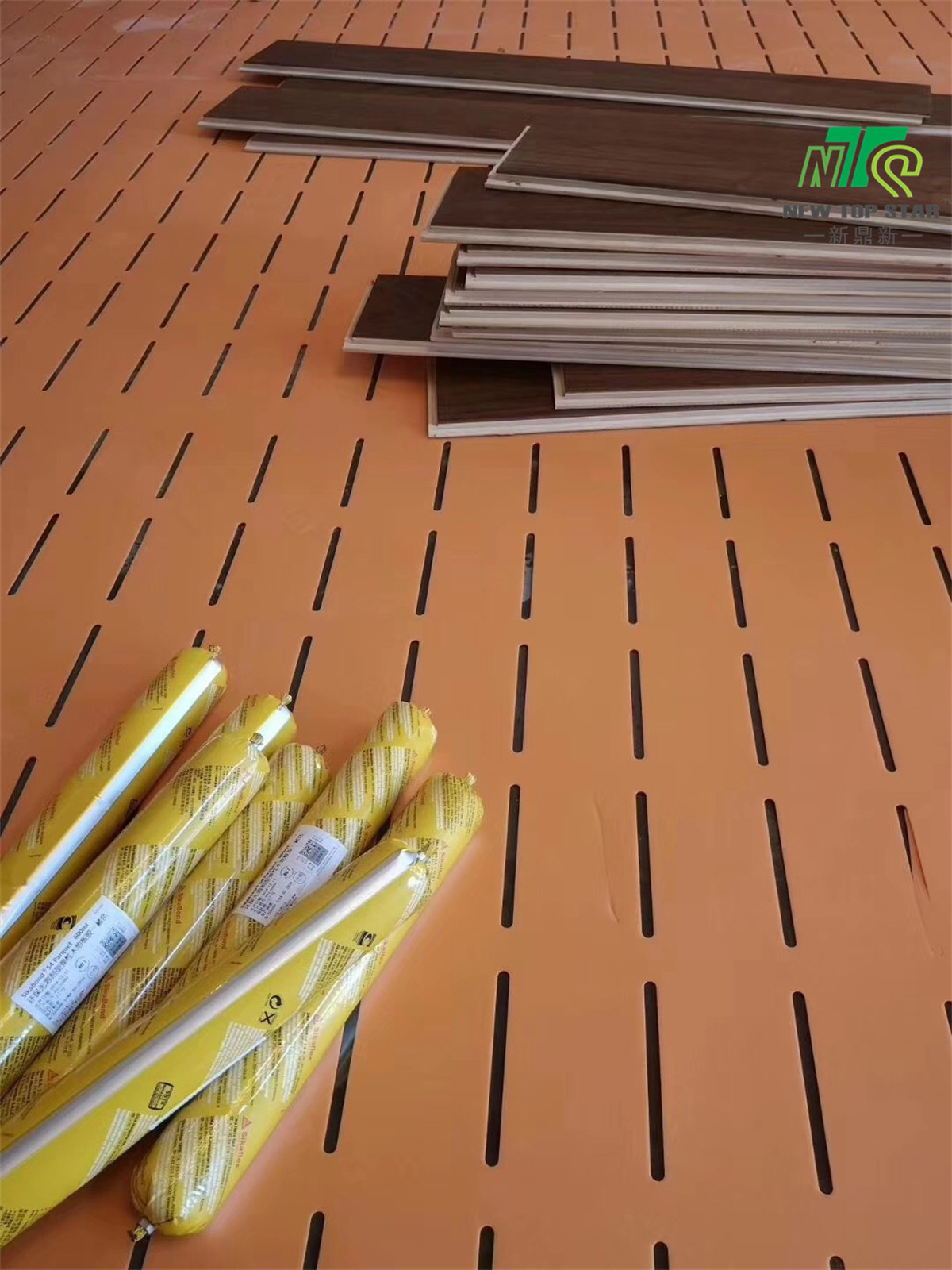 Оранжевое прочное Underlayment 2mm пены IXPE прорезанное с отверстием