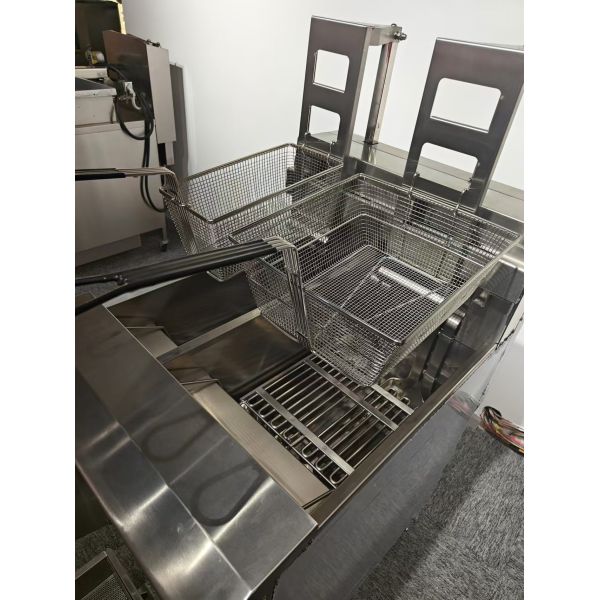 21.4KW Double Tank 11.6L+21.5L Digital Computer Panel Electric Chips Open Fryer Machine