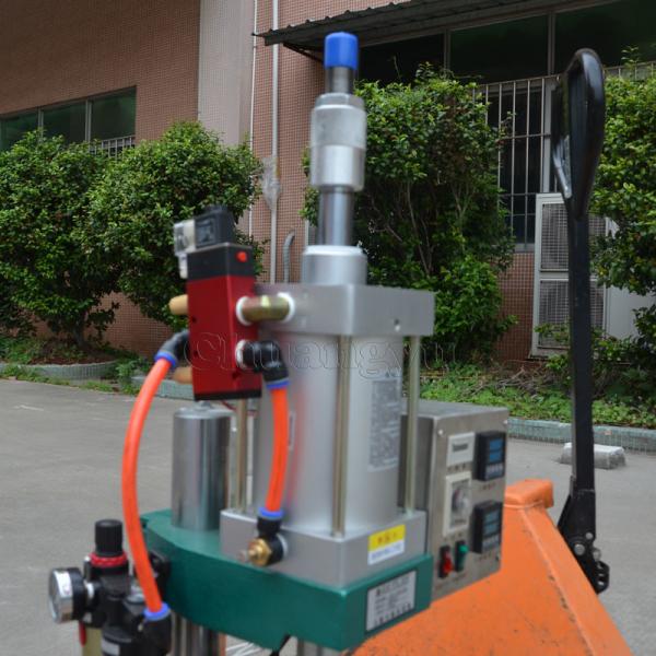 Vertical Filter Shaping Heat Forming Machine 1500W Power 8kg/cm2 Pressure