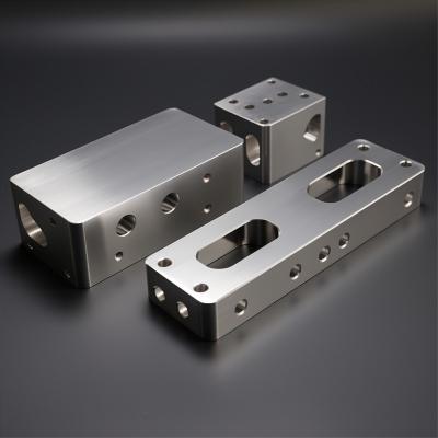 Moagem de aço inoxidável CNC Peças de máquinas CNC Peças de máquinas sob encomenda CNC Serviço de usinagem de torno CNC
