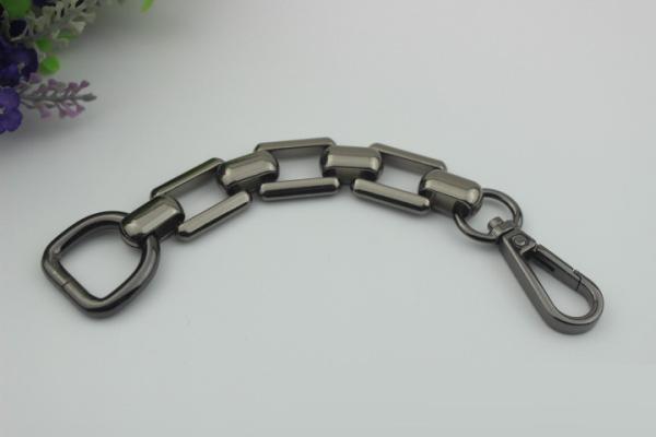 Popular luxury handbag hardware 10 mm width gold  zinc alloy decorative metal chain with iron d rings