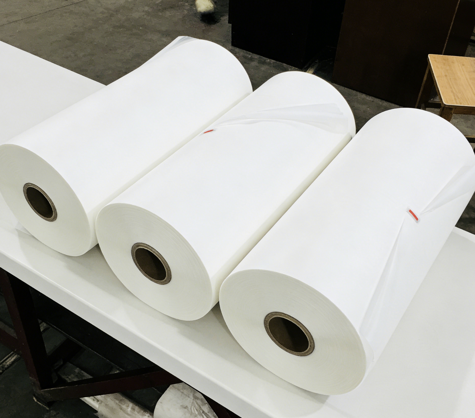 Customizable Thickness Metalized PET Film with Chemical Resistance and Reflective Surface for Packaging and Lamination