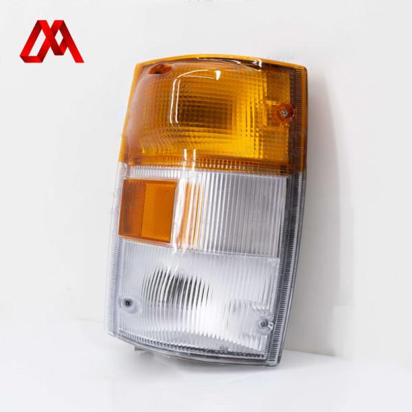 Feu de position d'angle fumé côté droit pour ISUZU ELF – Pièces automobiles IZUMI | 8-97855-007-0