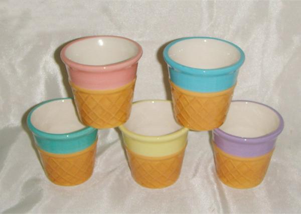 Customized Ceramic Houseware Mini Ice Cream Cups With Spoon / Metal Rack