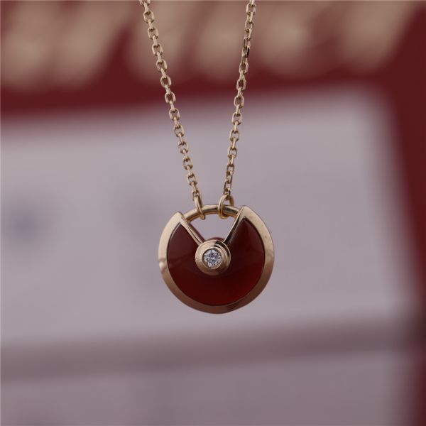 Xs Model Yellow Gold Amulette De Necklace With Lapis Lazuli Diamond