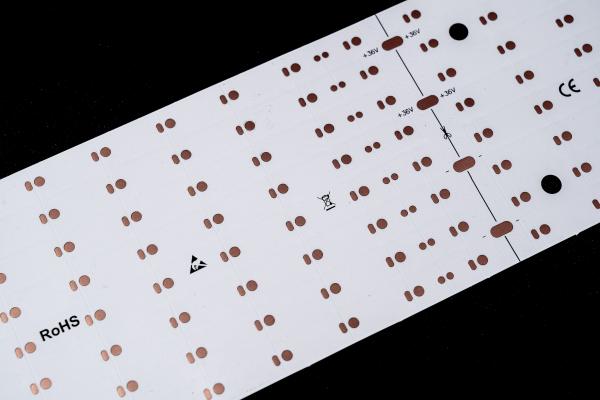 ホットセリング超薄型フレキシブルLED FPCボード ポリイミドベース銅張りLEDストリップFPCボード