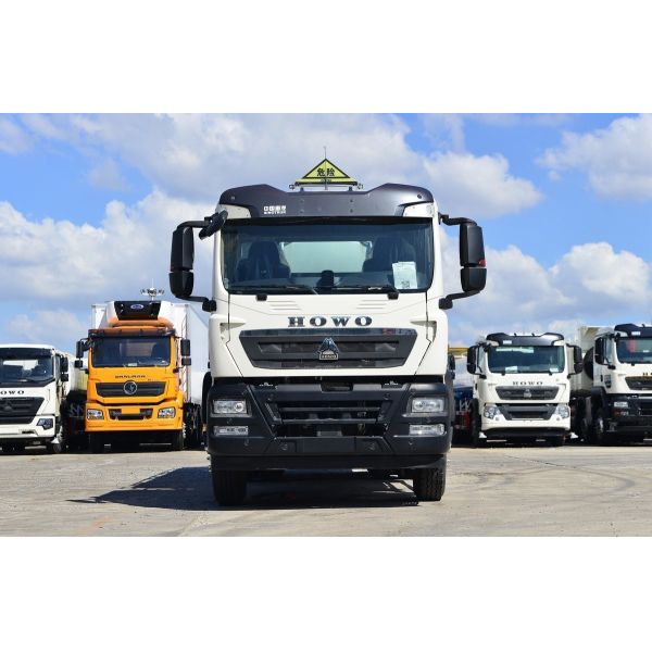 8X4 6X4 Caminhões-tanque de óleo Essenciais para o transporte de óleo combustível Caminhão-tanque novo de produtos químicos