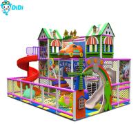 Thème jungle équipement de terrain de jeu intérieur château coquin