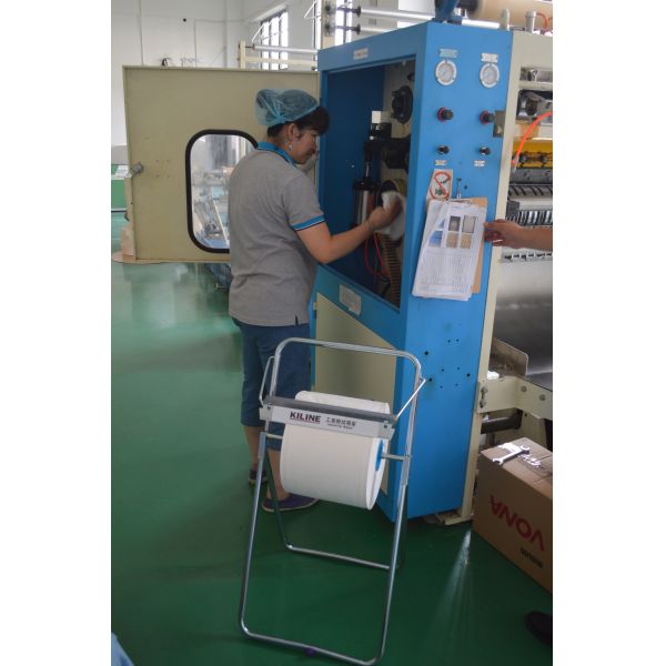 Ultra Heavy Duty Eco-Friendly Jumbo Roll Industrial Cleaning Wipes for Highly Absorbent Grease and Oil Removal