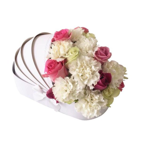 На заказ детская колыбель цветочный букет коробка упаковка доставка изысканный день рождения