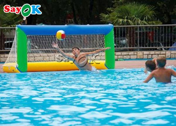 Jogo inflável do objetivo do tiro do futebol dos brinquedos da água da associação de encerado
