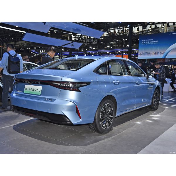 2024 Chery Fengyun A8 Plug-in Hybrid Electric Vehicle with 106KM Pure Electric Range