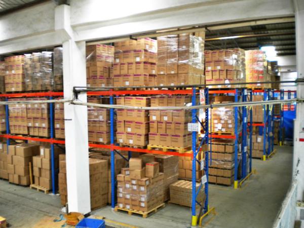 Adjustable Conventional Heavy Duty Pallet Racking For Industrial Warehouse