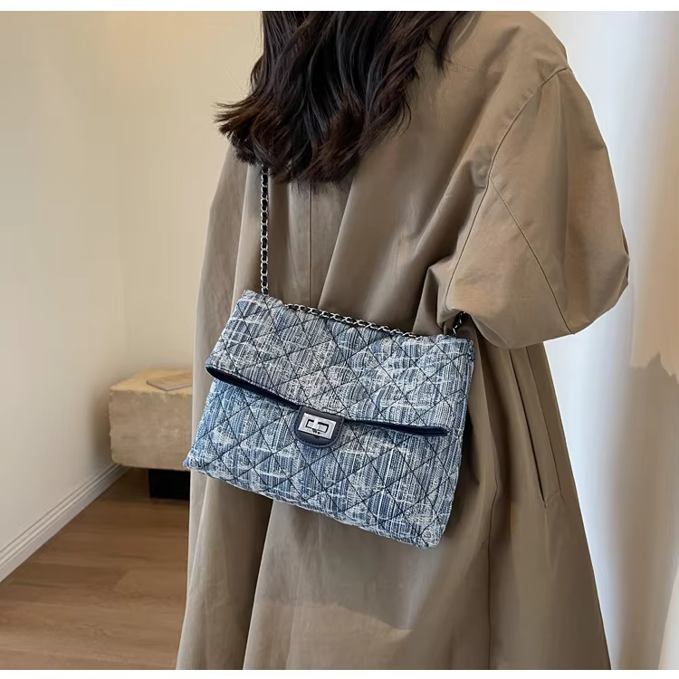 Korean Version Cute Chain Shoulder Bag Fast Shipping in 3-5 Days for Women's Plush Bag