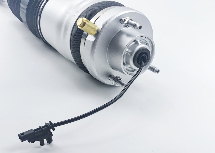 Tout neuf Suspension à air avant gauche Absorbeur de choc 670100717 Pour Maserati Levante 2017