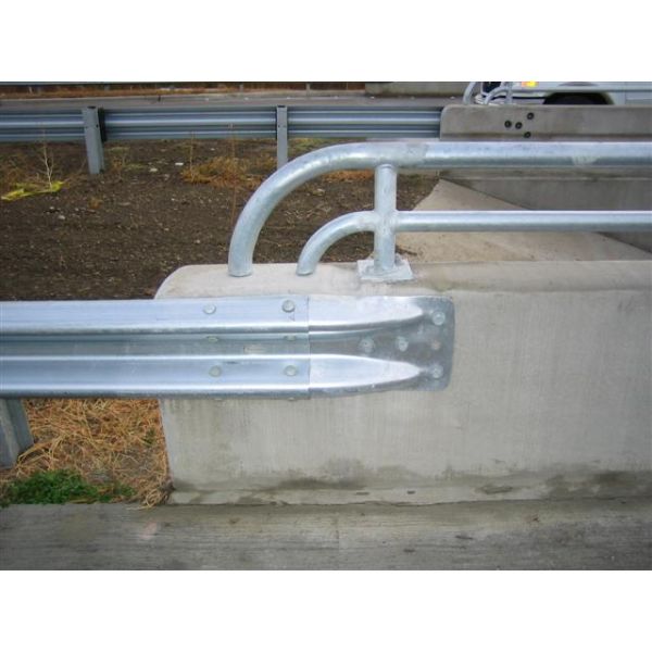 Специализированная высокопрочная горячая оцинкованная дорожная безопасность мостик ограждение конец дороги