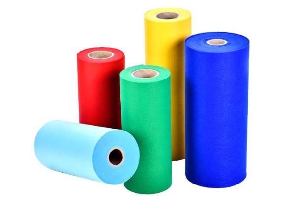 Red Green PP Spunbond Non Woven Fabric For / Shopping Bag / Packing Pocket Spring