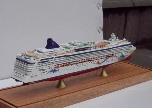 Norwegian Dawn Cruise Ship 3d Model Ivory White Color , Carbon Fibre Hull Material