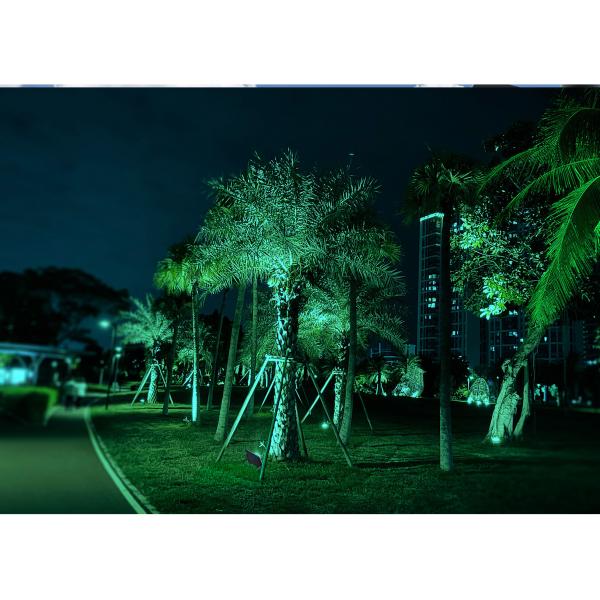 Smart APP Control RGB Color Changing Exterior Outdoor Floodlights Solar Power