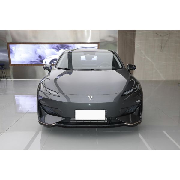 Small Sedan Electric Car Vehicles 165KM Left Steering Changan Dark Blue SL03